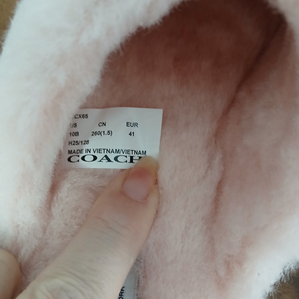 Coach NWT Size 10B Signature Candy Pink Sherpa Mule Suede Slippers CCX65 - Picture 4 of 6